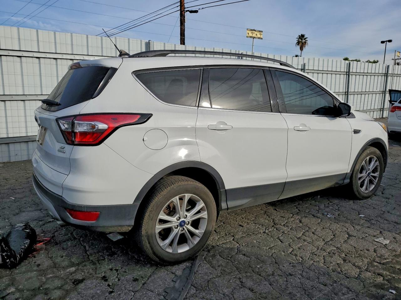 2018 FORD ESCAPE SE photo 3