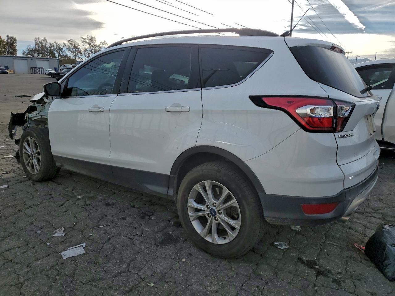 2018 FORD ESCAPE SE photo 2