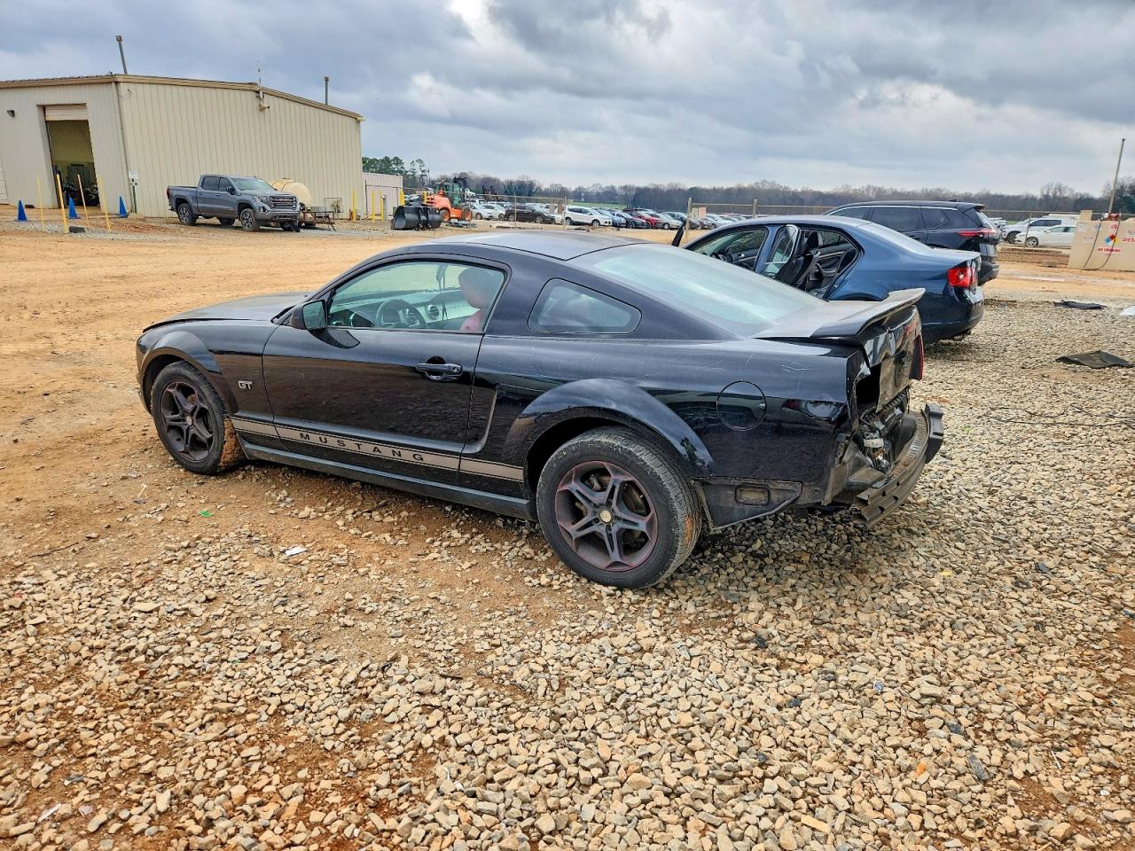 2005 FORD MUSTANG photo 2