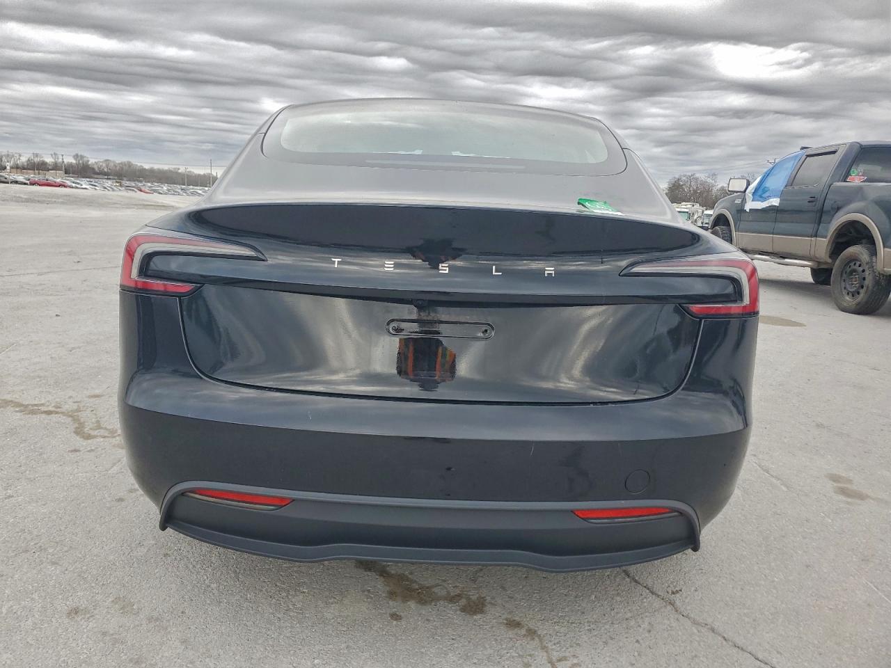 2024 TESLA MODEL 3 photo 6