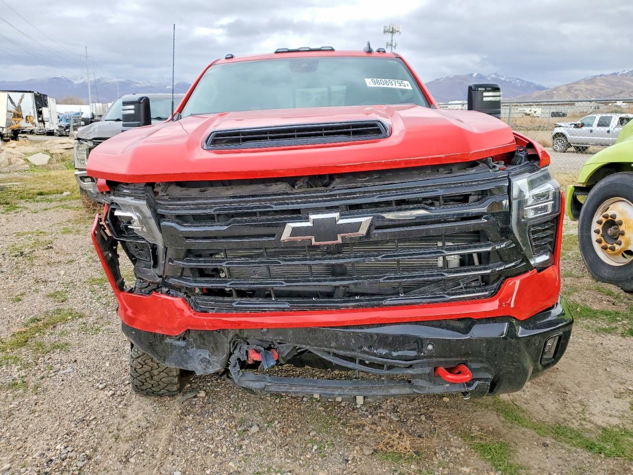 2025 CHEVROLET SILVERADO K3500 LT photo 5