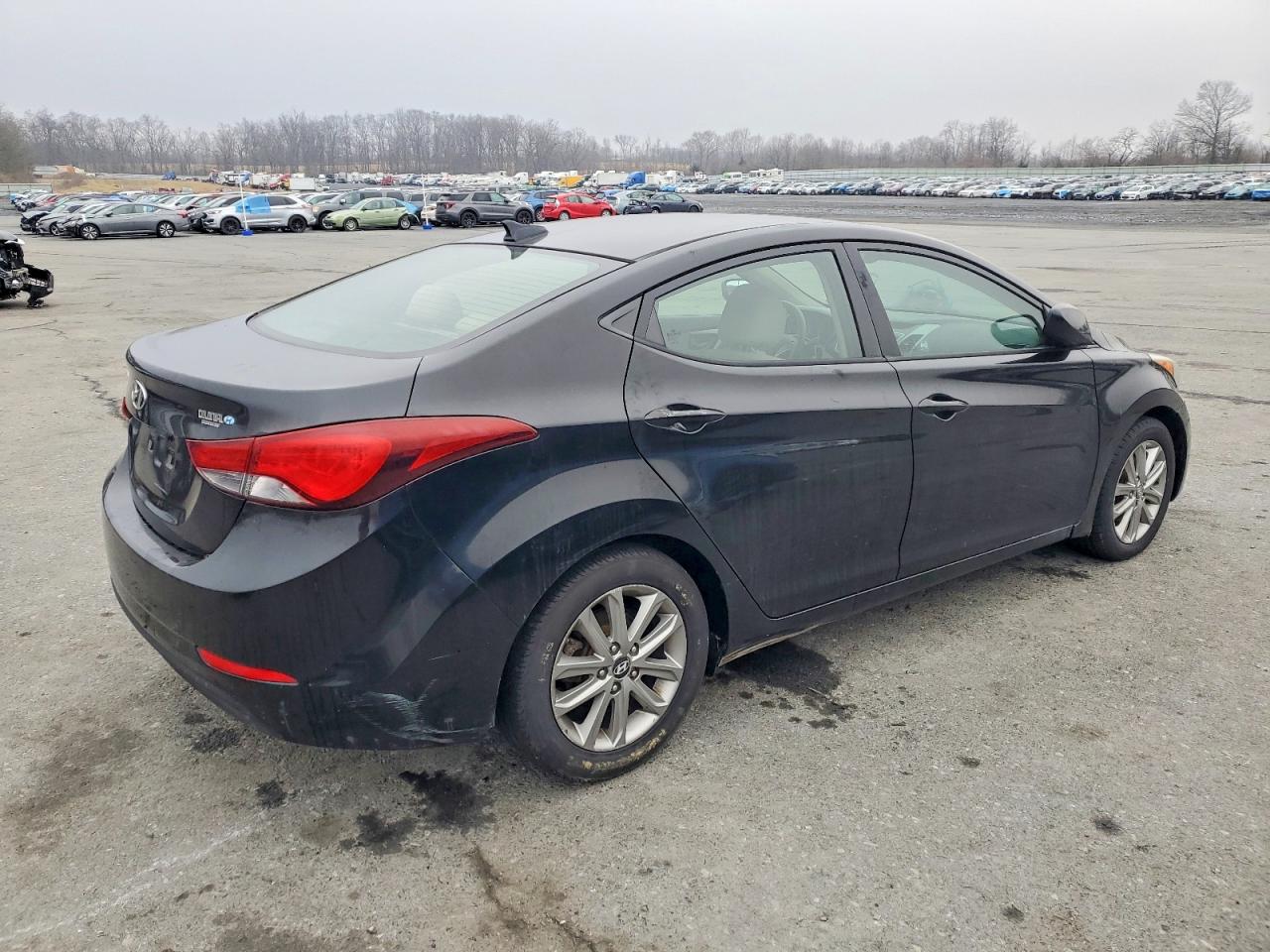 2016 HYUNDAI ELANTRA SE photo 3