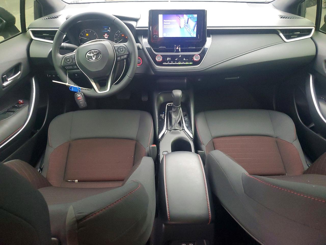 2025 TOYOTA COROLLA LE photo 8