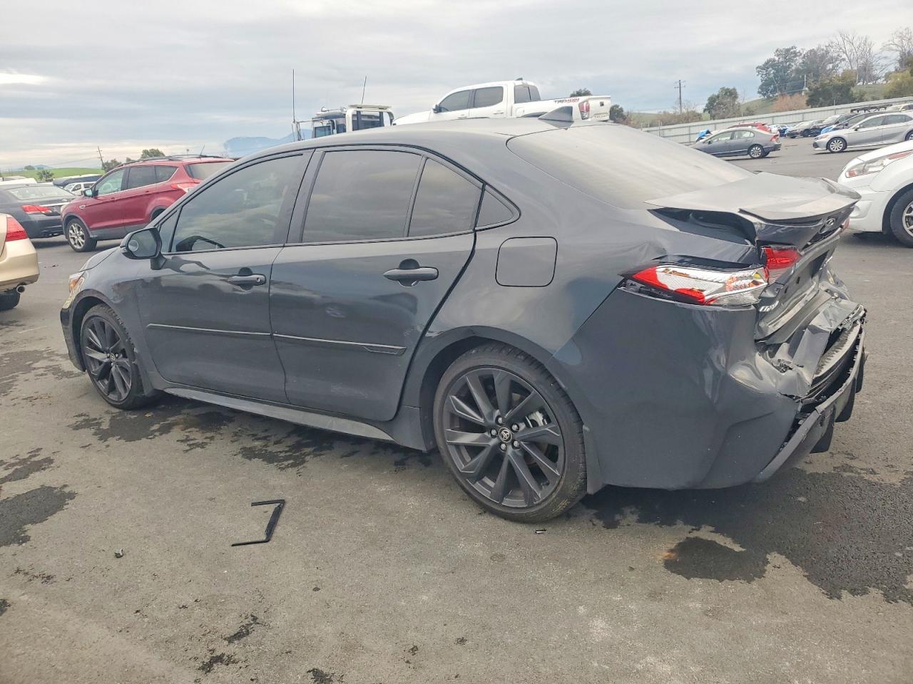 2025 TOYOTA COROLLA LE photo 2