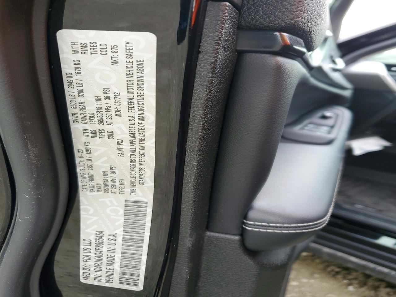 2023 JEEP GRAND CHEROKEE L LAREDO photo 13