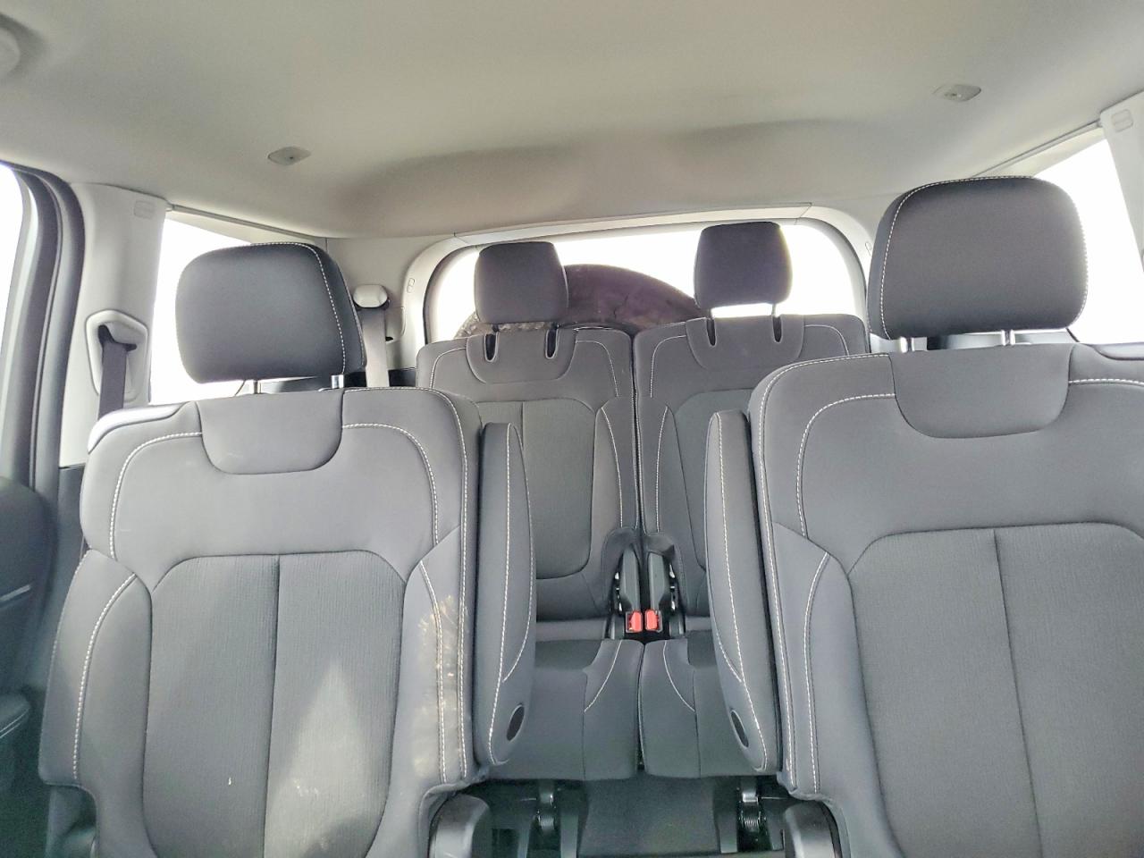 2023 JEEP GRAND CHEROKEE L LAREDO photo 10