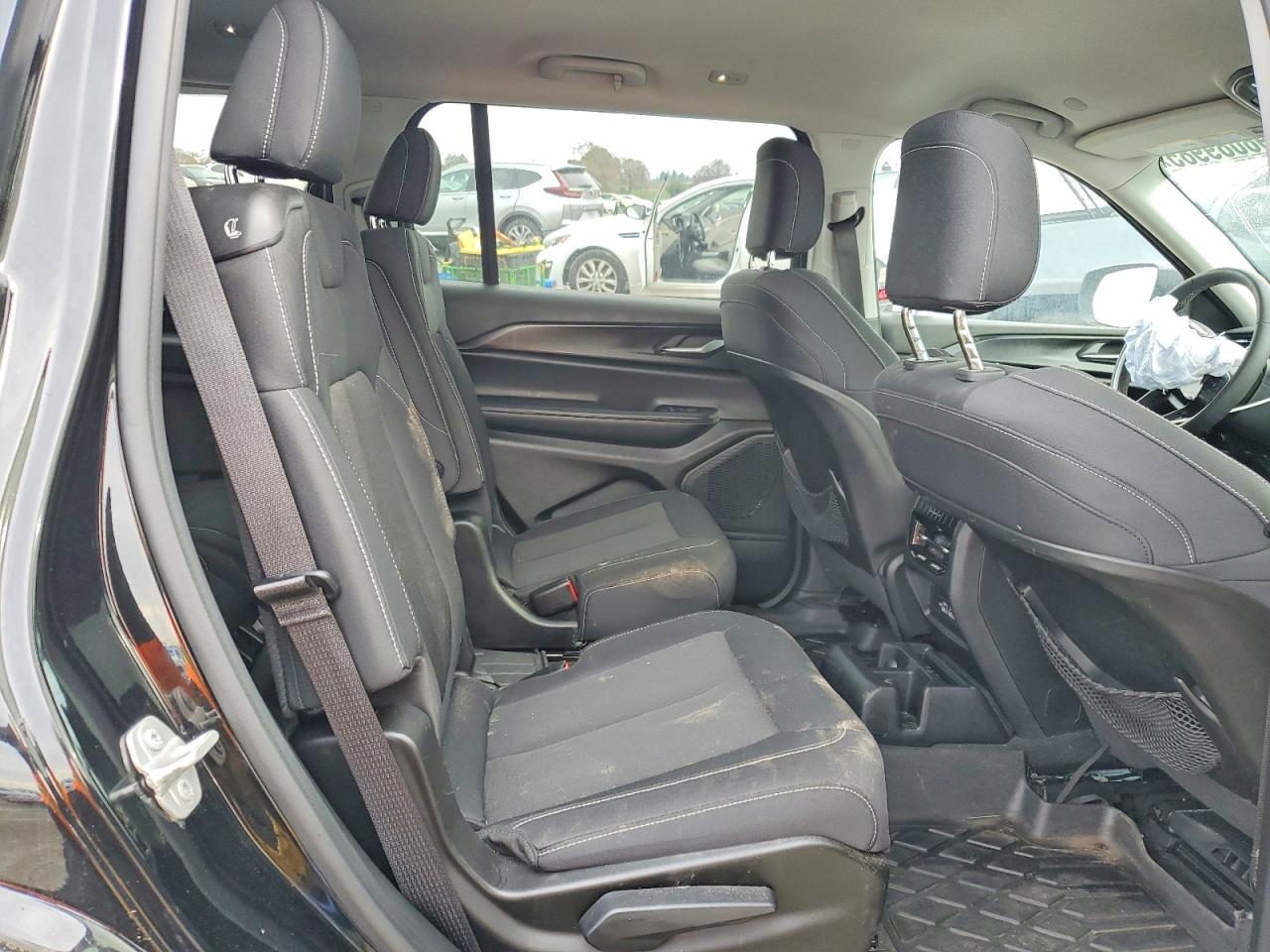 2023 JEEP GRAND CHEROKEE L LAREDO photo 11