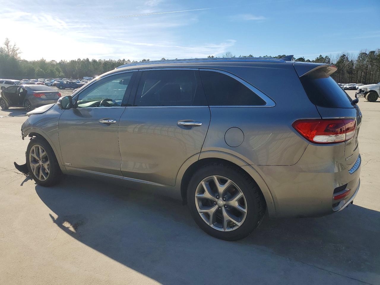 2017 KIA SORENTO SX photo 2
