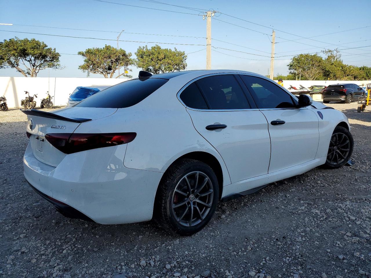 2018 ALFA ROMEO GIULIA Q4 photo 3