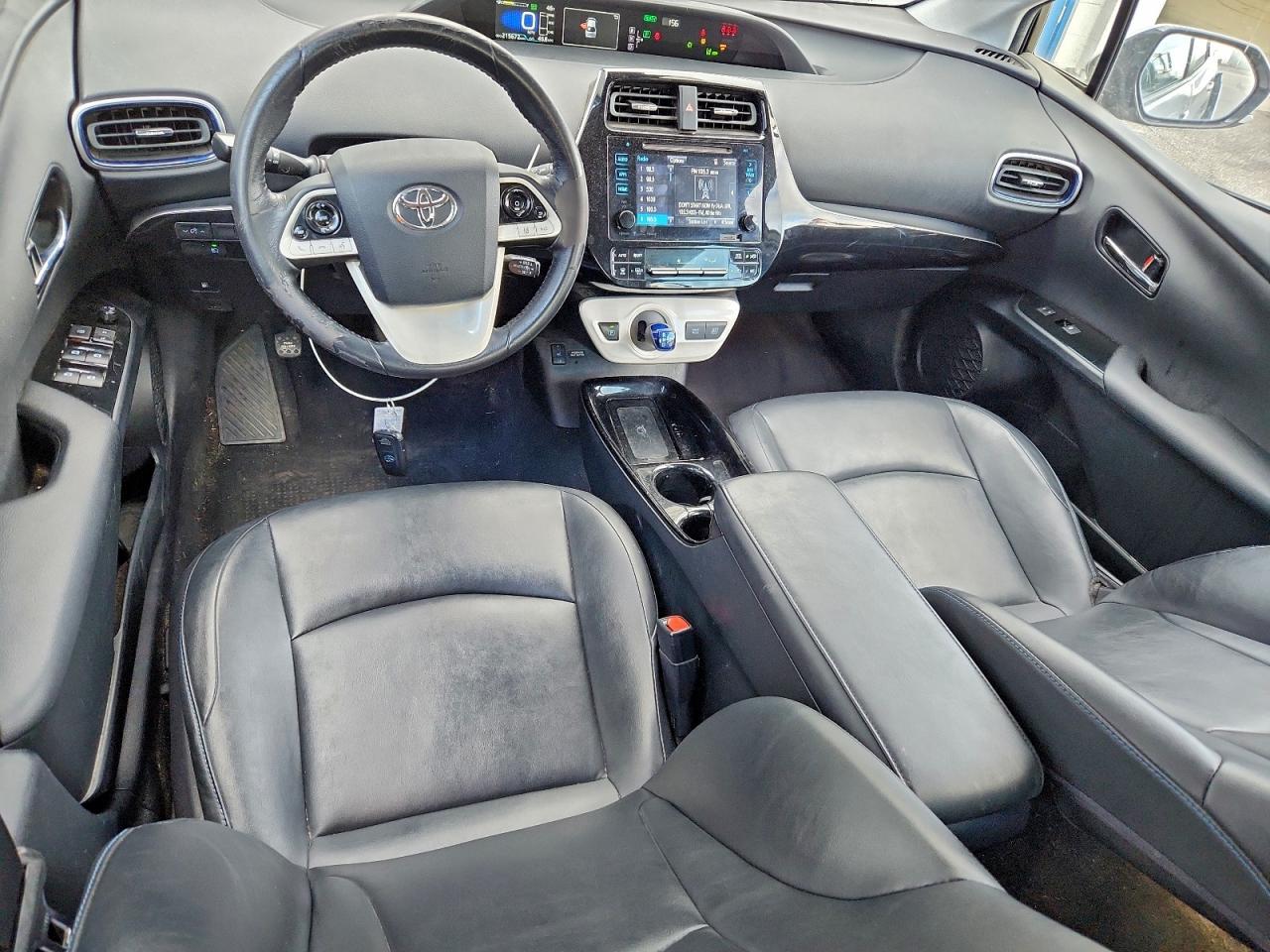 2017 TOYOTA PRIUS photo 15