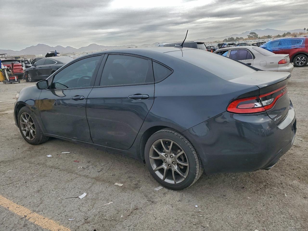 2013 DODGE DART SXT photo 2