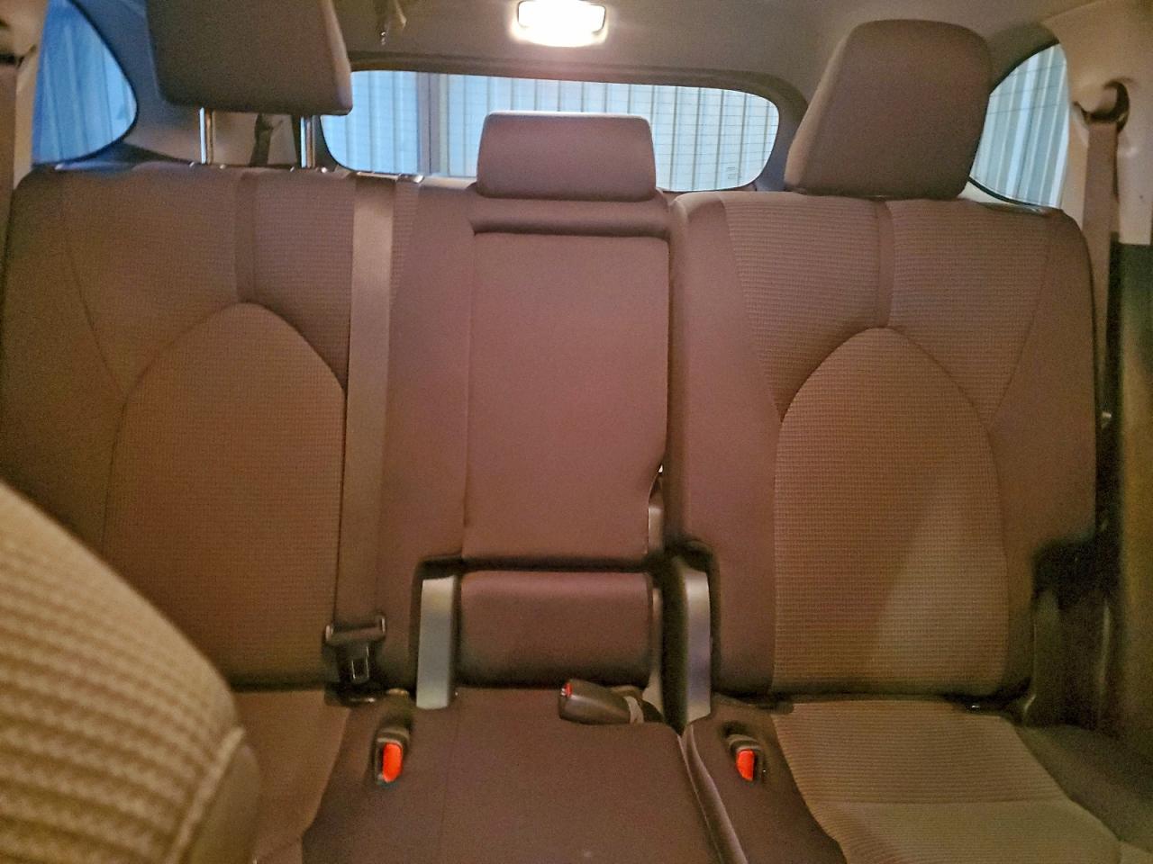 2024 TOYOTA HIGHLANDER HYBRID LE photo 10