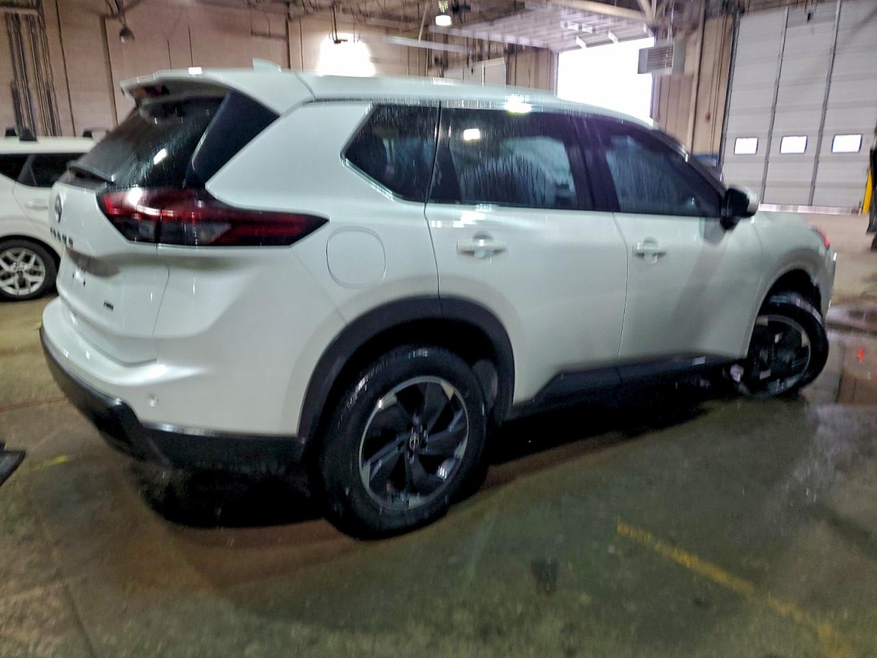 2025 NISSAN ROGUE SV photo 3