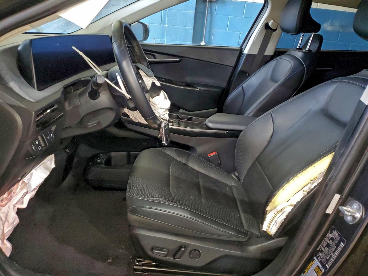 2023 KIA EV6 LIGHT photo 7