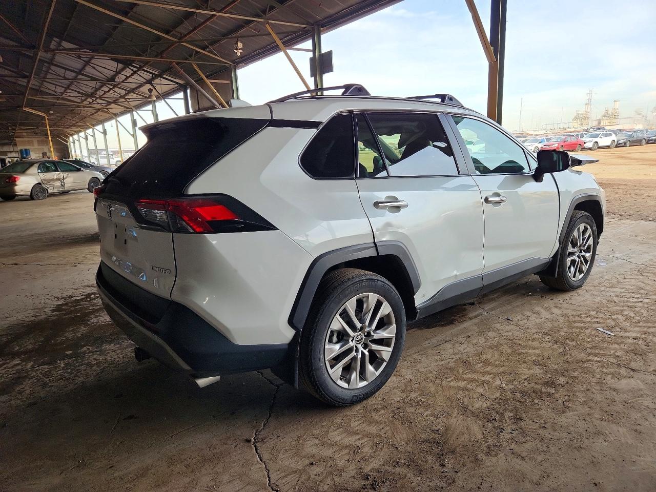2024 TOYOTA RAV4 LIMITED photo 3