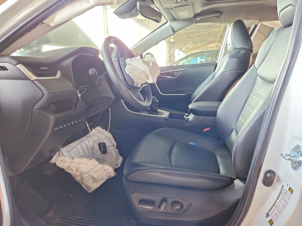2024 TOYOTA RAV4 LIMITED photo 7
