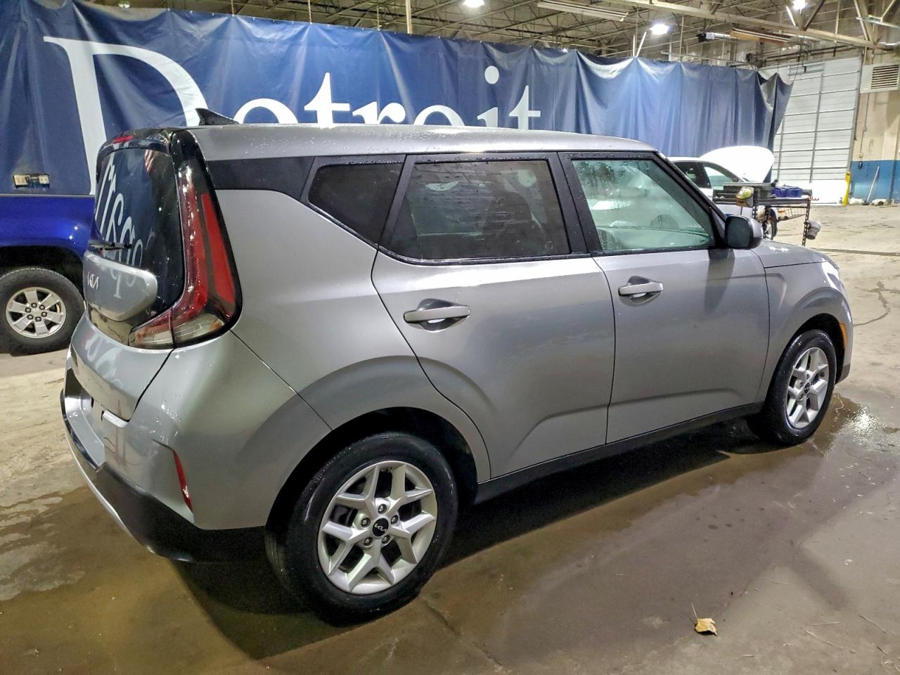 2025 KIA SOUL LX photo 3