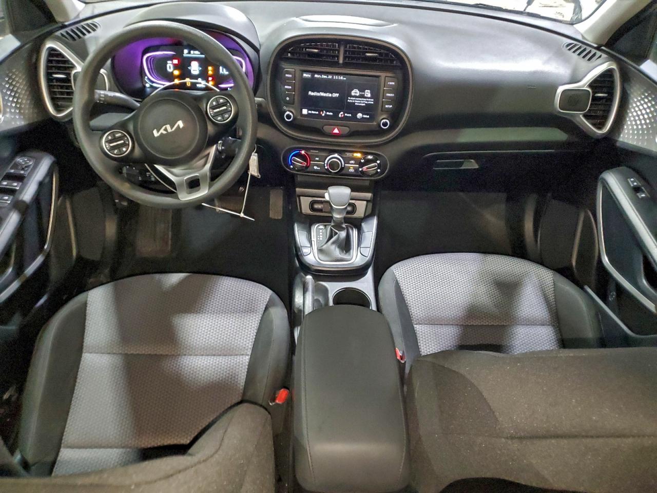 2025 KIA SOUL LX photo 8