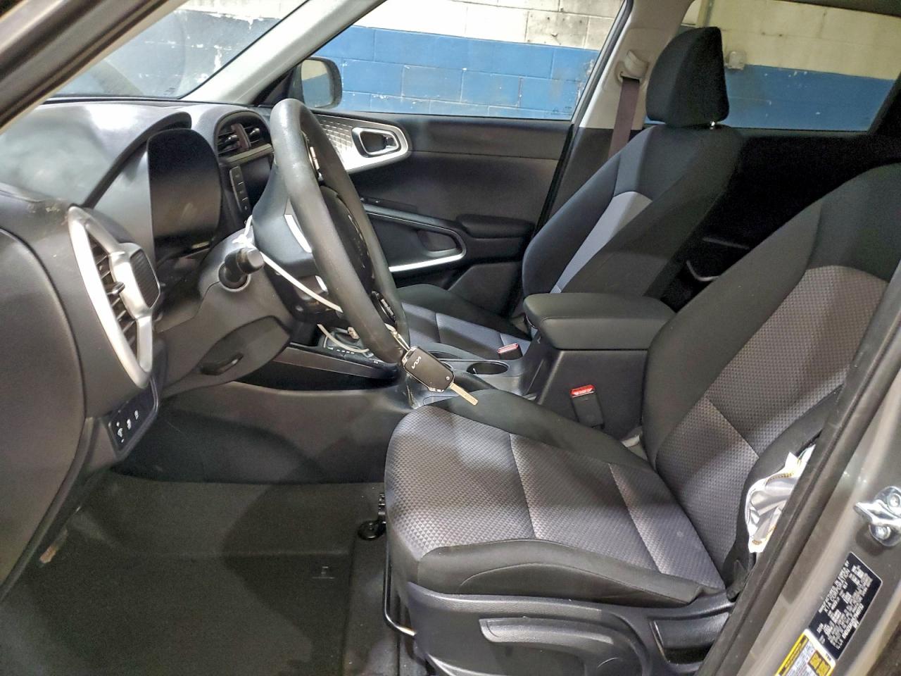 2025 KIA SOUL LX photo 7