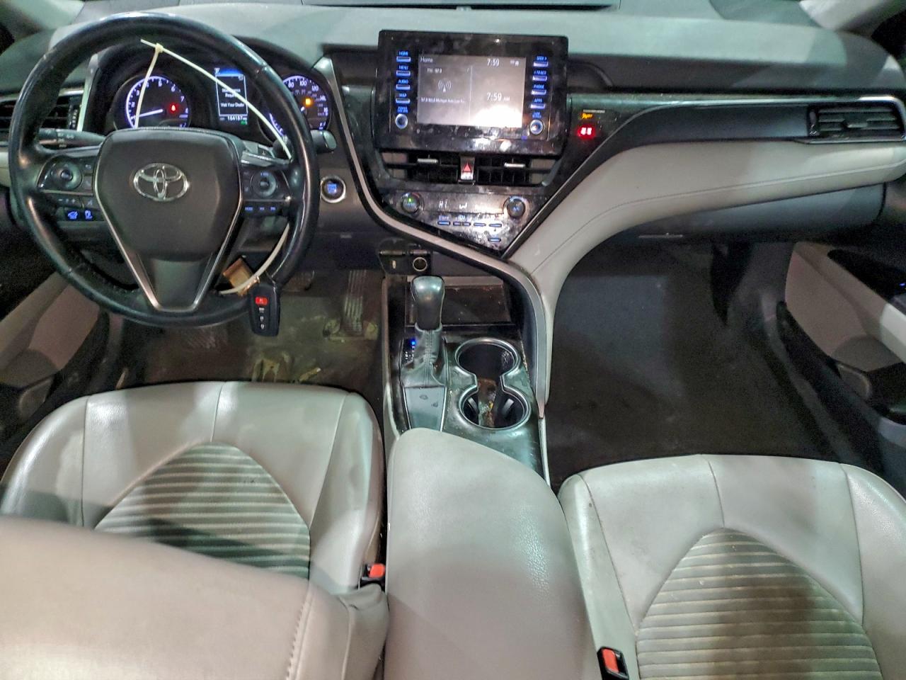 2021 TOYOTA CAMRY SE photo 8