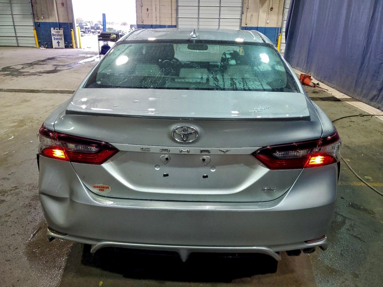2021 TOYOTA CAMRY SE photo 6