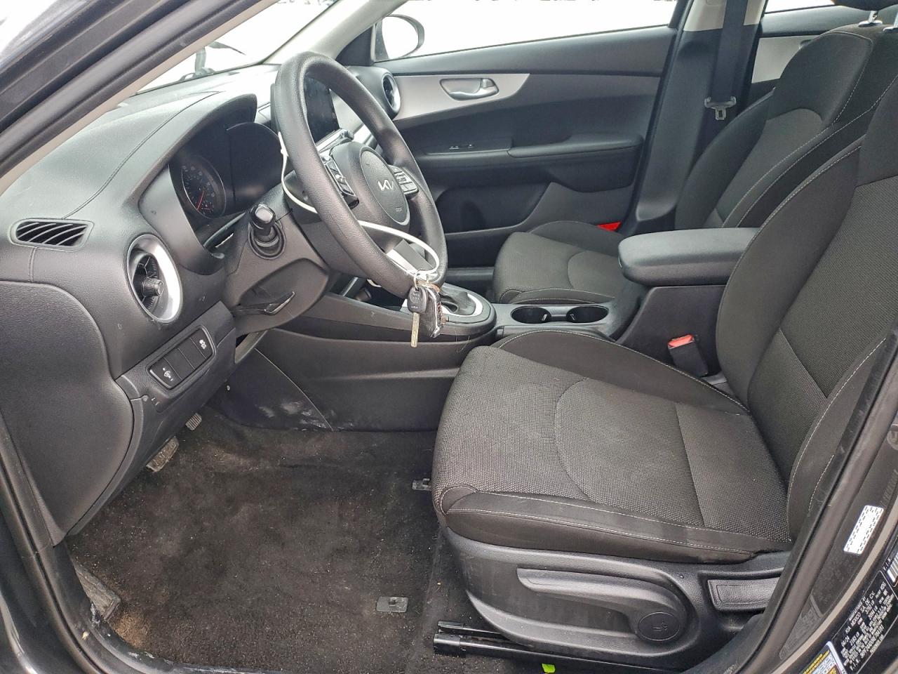 2024 KIA FORTE LX photo 7