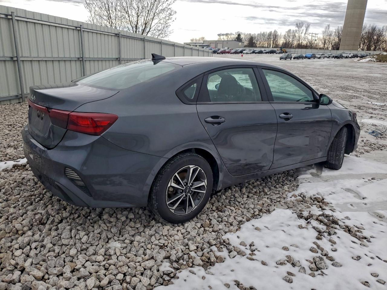 2024 KIA FORTE LX photo 3