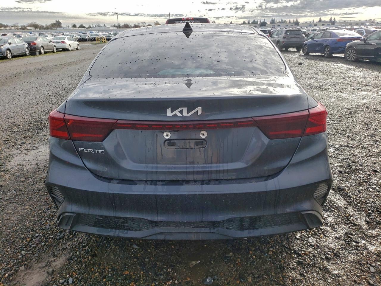 2023 KIA FORTE LXS photo 6