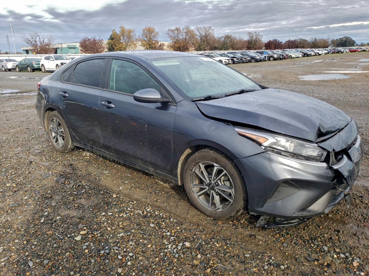 2023 KIA FORTE LXS photo 4