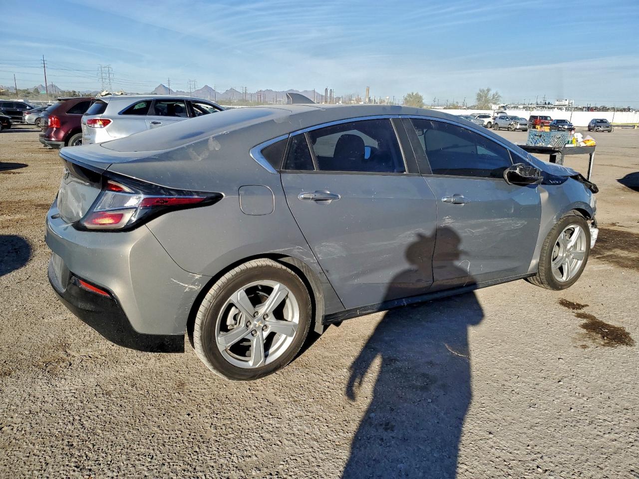 2017 CHEVROLET VOLT LT photo 3
