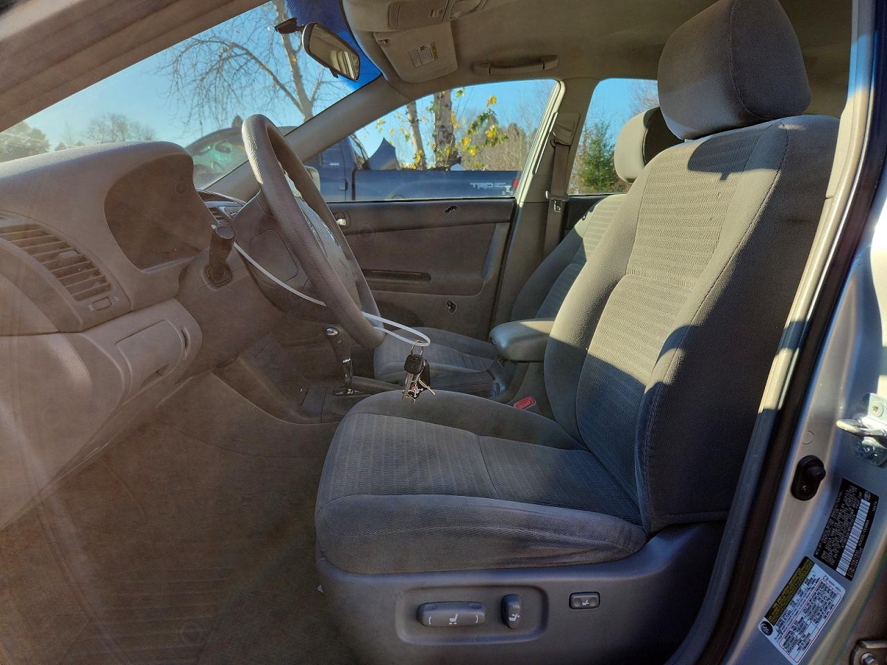 2006 TOYOTA CAMRY LE photo 7