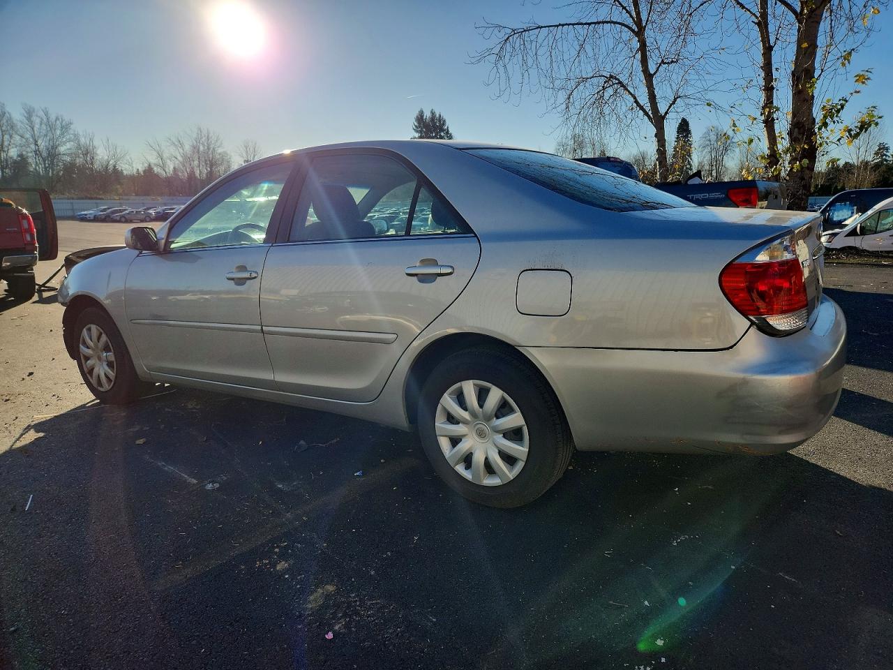 2006 TOYOTA CAMRY LE photo 2