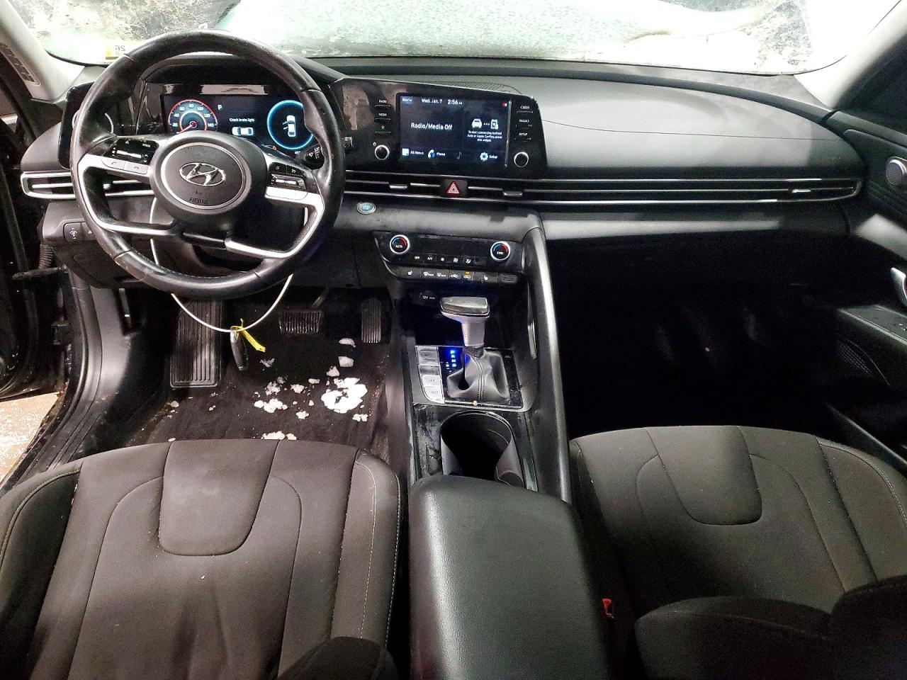 2022 HYUNDAI ELANTRA SEL photo 7