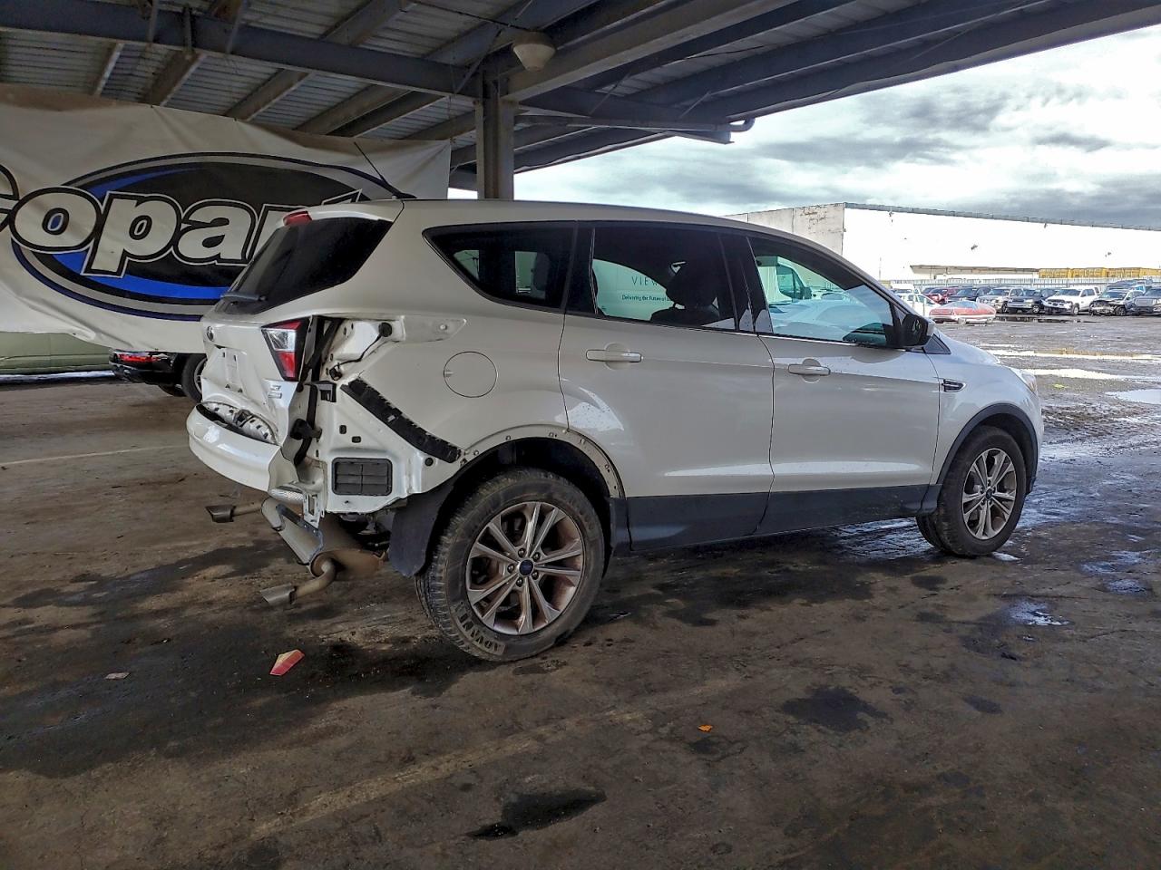 2017 FORD ESCAPE SE photo 3