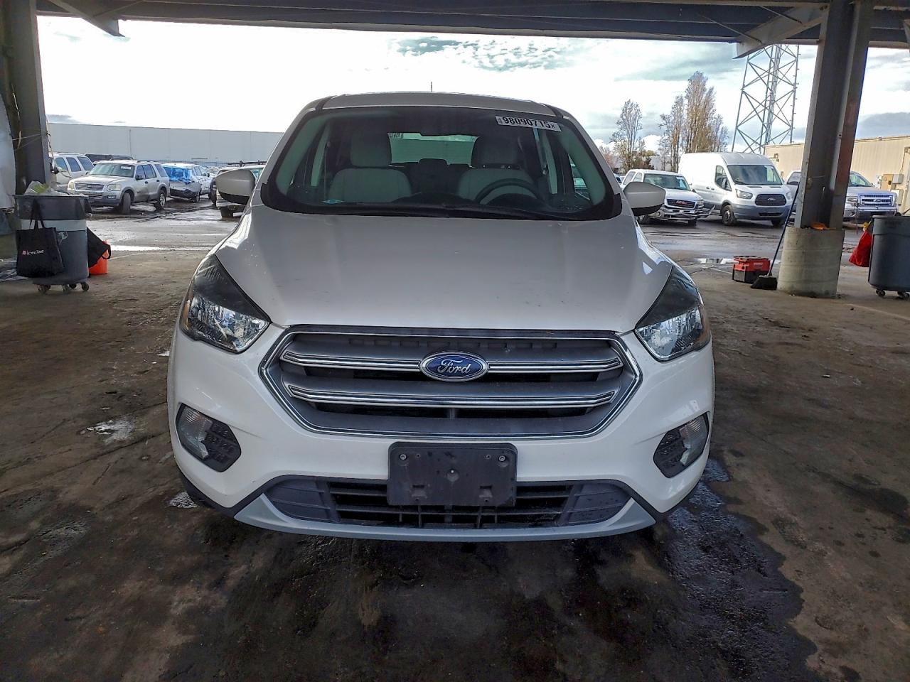 2017 FORD ESCAPE SE photo 5