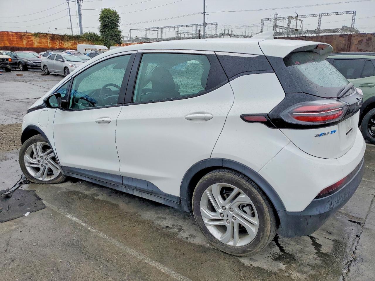 2023 CHEVROLET BOLT EV 1LT photo 2