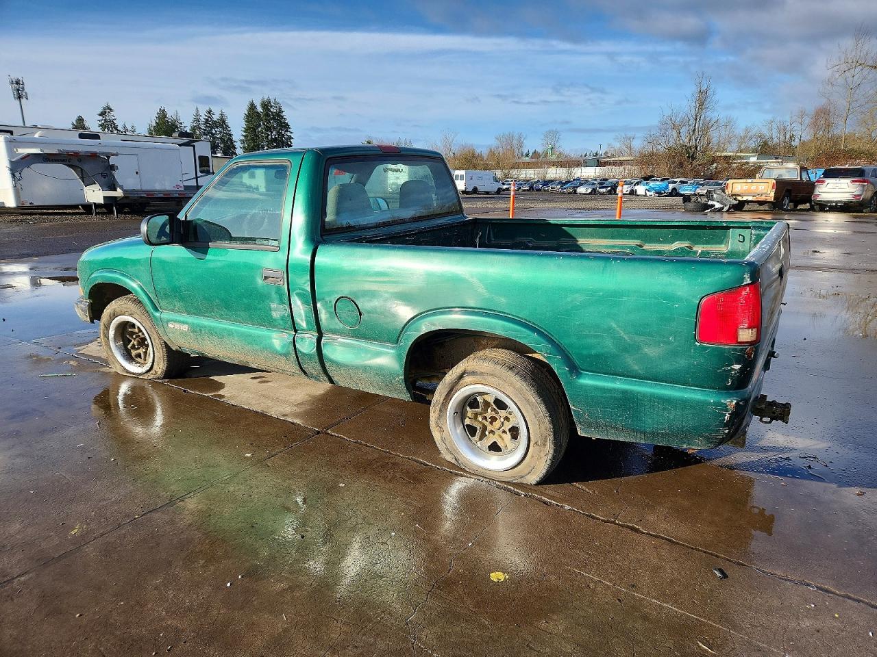 1999 CHEVROLET S TRUCK S10 photo 2