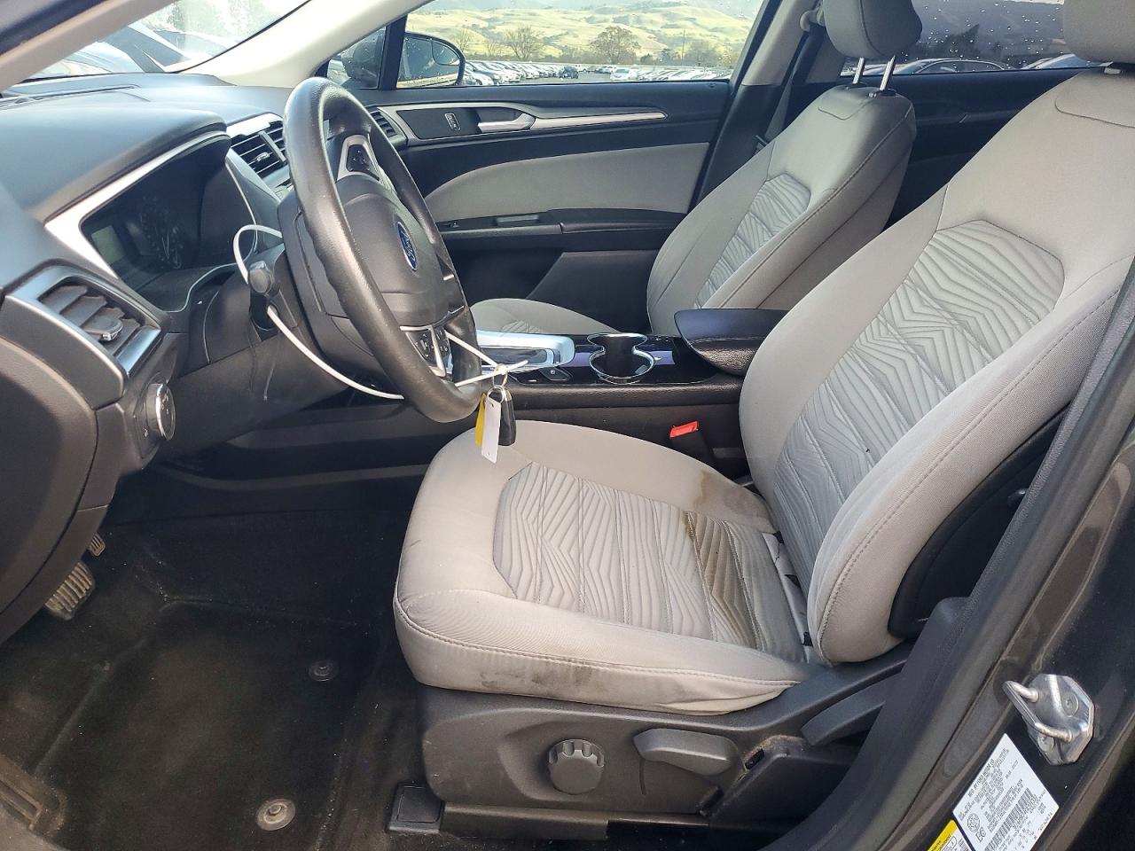 2016 FORD FUSION S photo 13