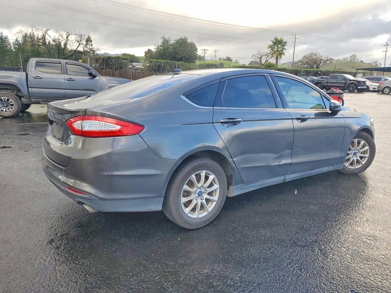 2016 FORD FUSION S photo 5