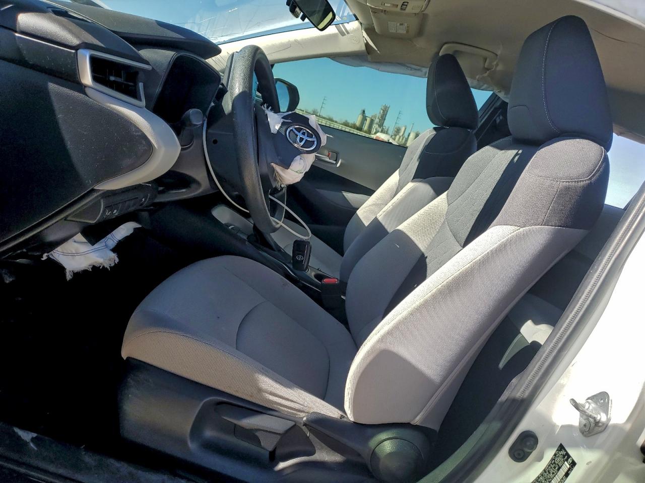 2021 TOYOTA COROLLA LE photo 7