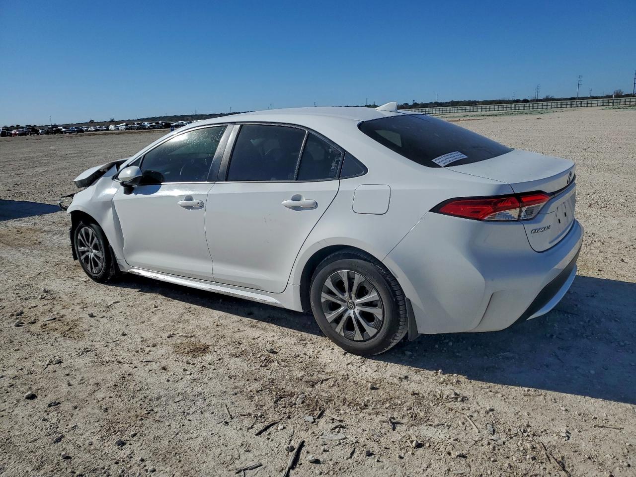 2021 TOYOTA COROLLA LE photo 2