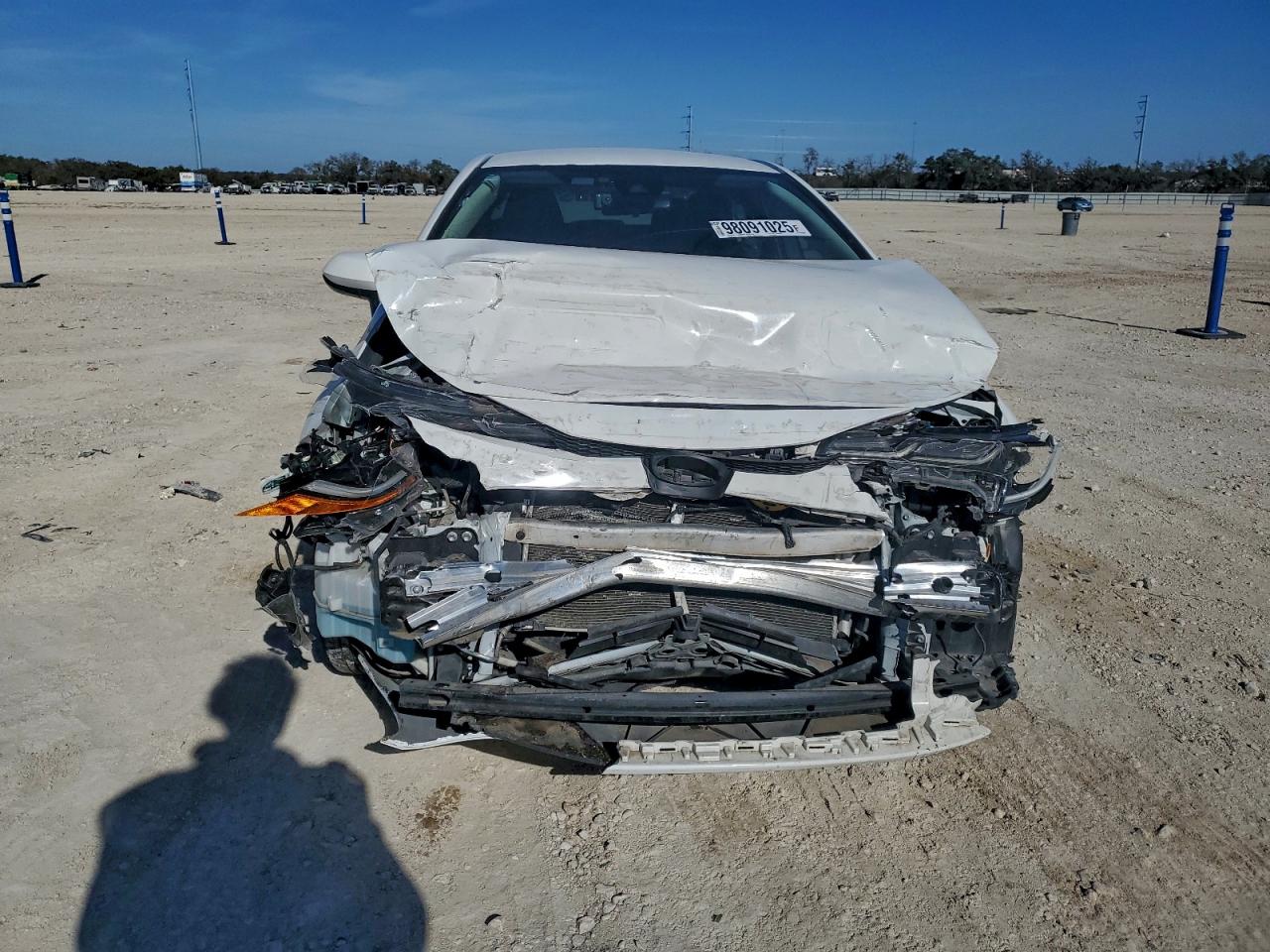 2021 TOYOTA COROLLA LE photo 5
