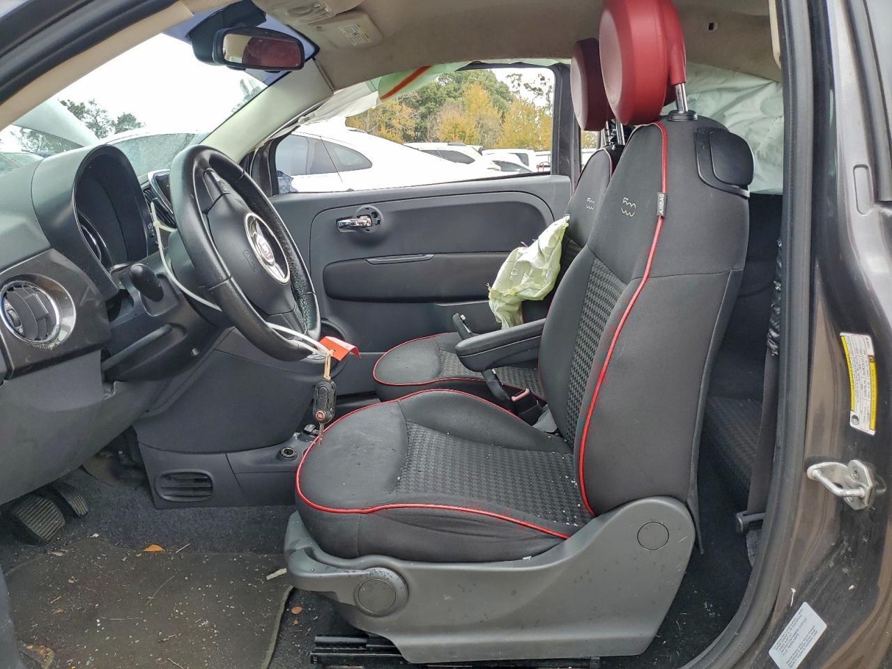 2017 FIAT 500 POP photo 7