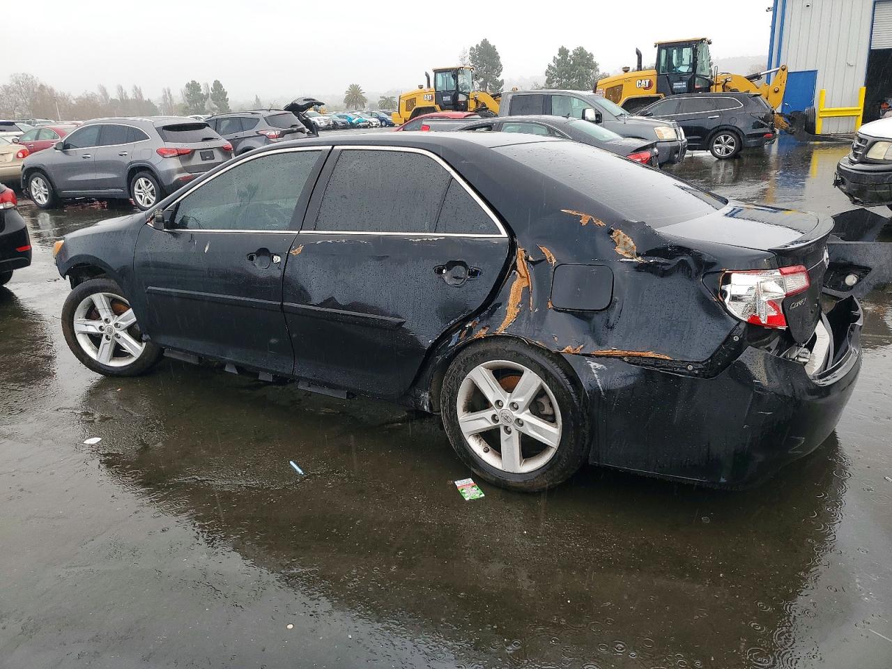 2012 TOYOTA CAMRY BASE photo 2