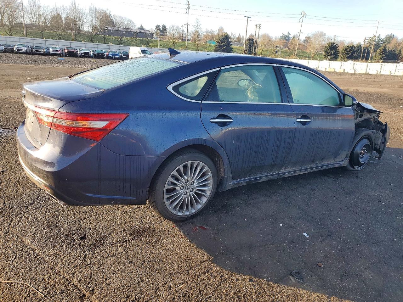 2016 TOYOTA AVALON XLE photo 3
