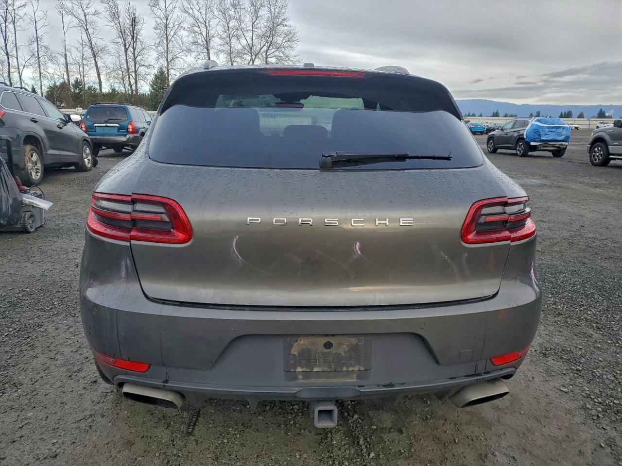 2018 PORSCHE MACAN photo 6