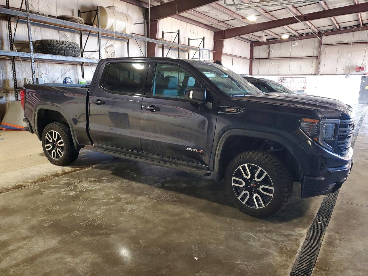 2025 GMC SIERRA K1500 AT4 photo 4