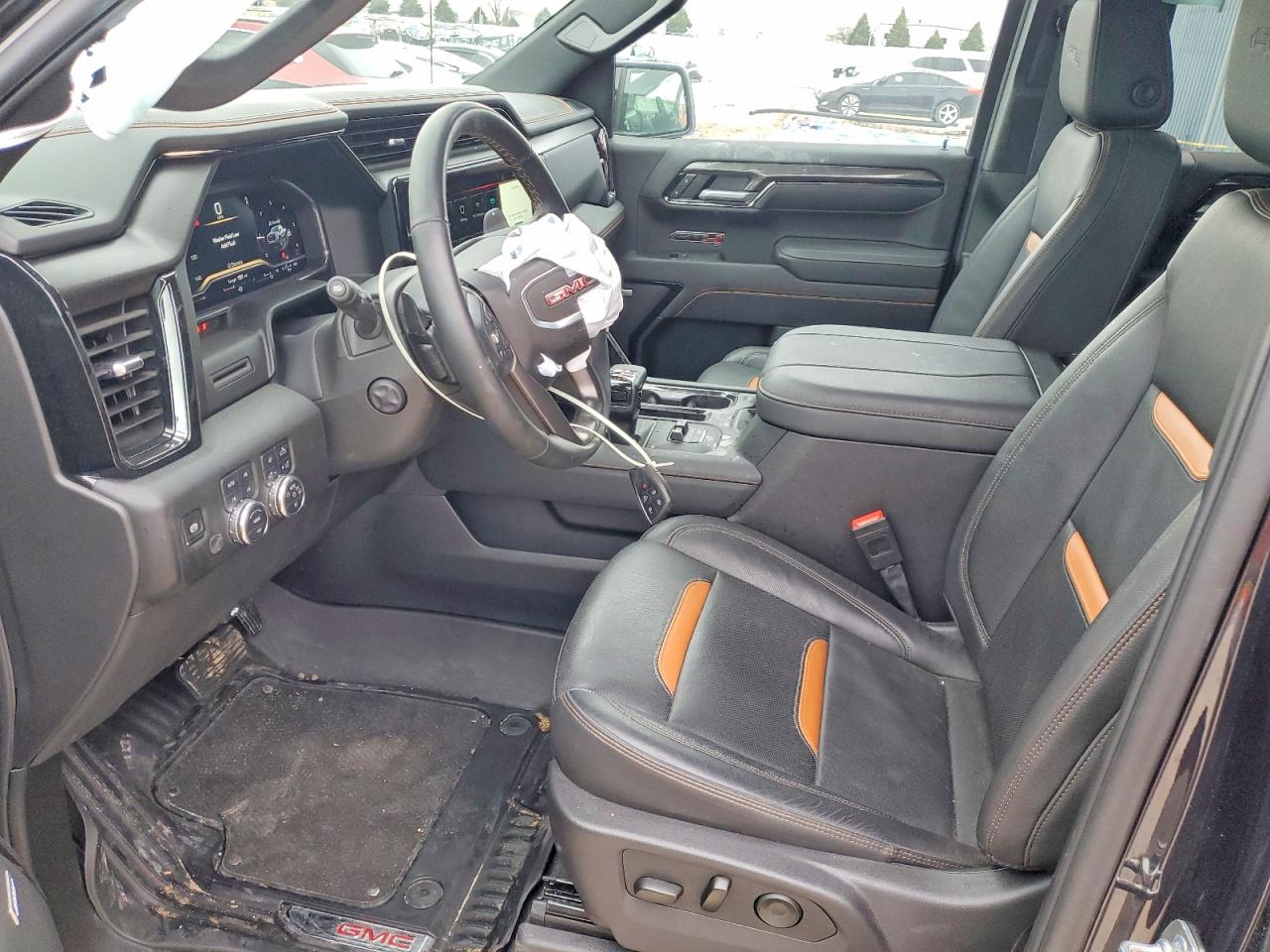 2025 GMC SIERRA K1500 AT4 photo 7