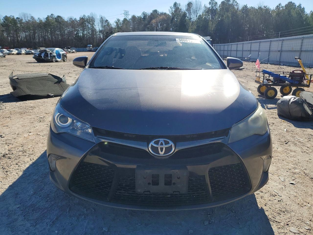 2016 TOYOTA CAMRY LE photo 5