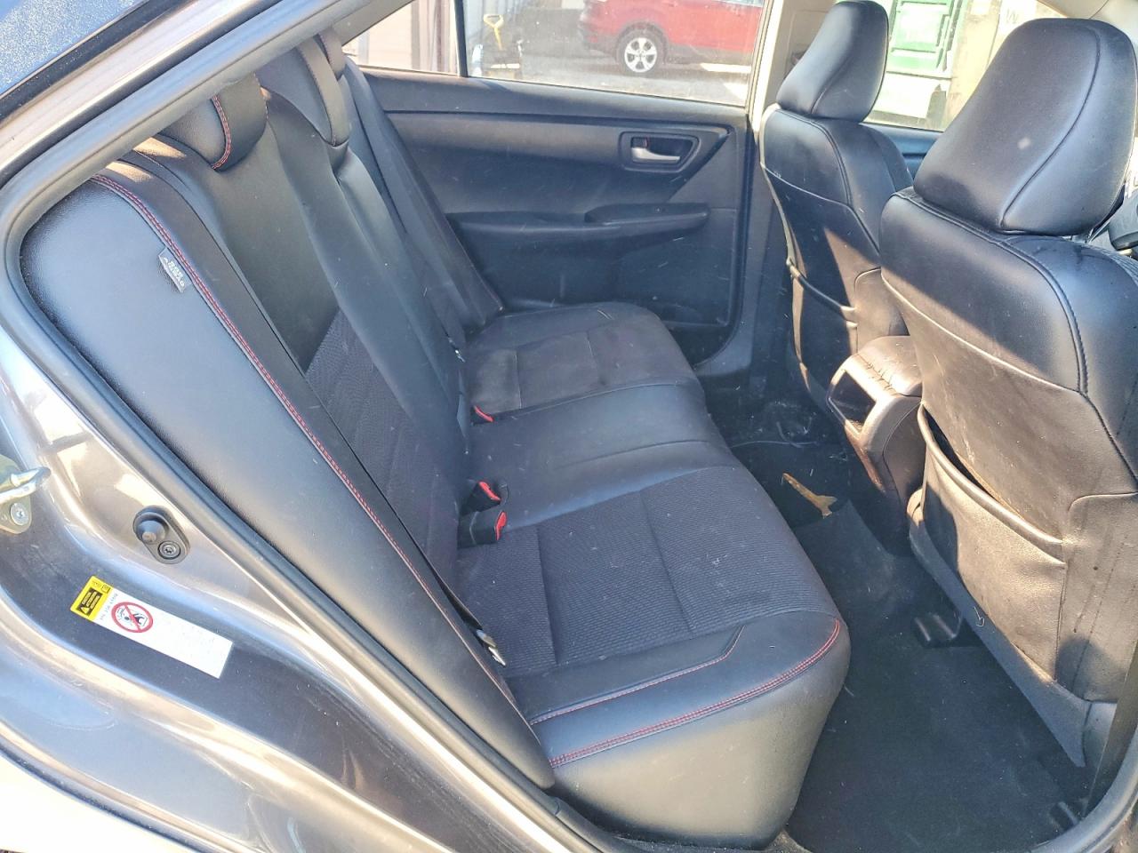 2016 TOYOTA CAMRY LE photo 10